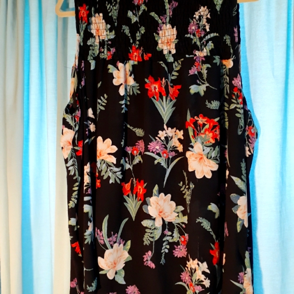 Flowy floral number